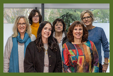 Unser Team im Bonner Büro mit unseren Fachberaterinnen